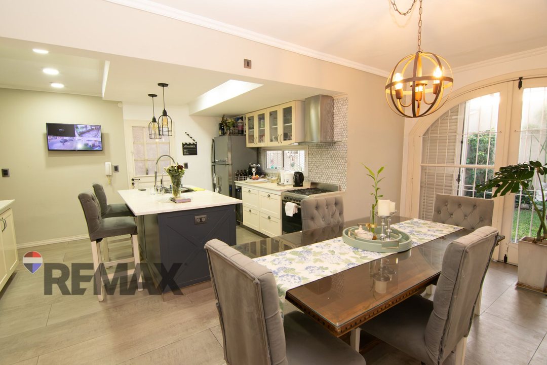 VENTA CASA 3 AMBIENTES EN MORON