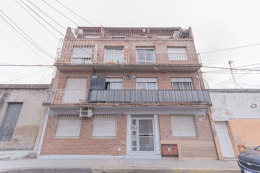 VENTA  DPTO 1 DORMITORIO A MTS DE CBA Y AVELLANEDA