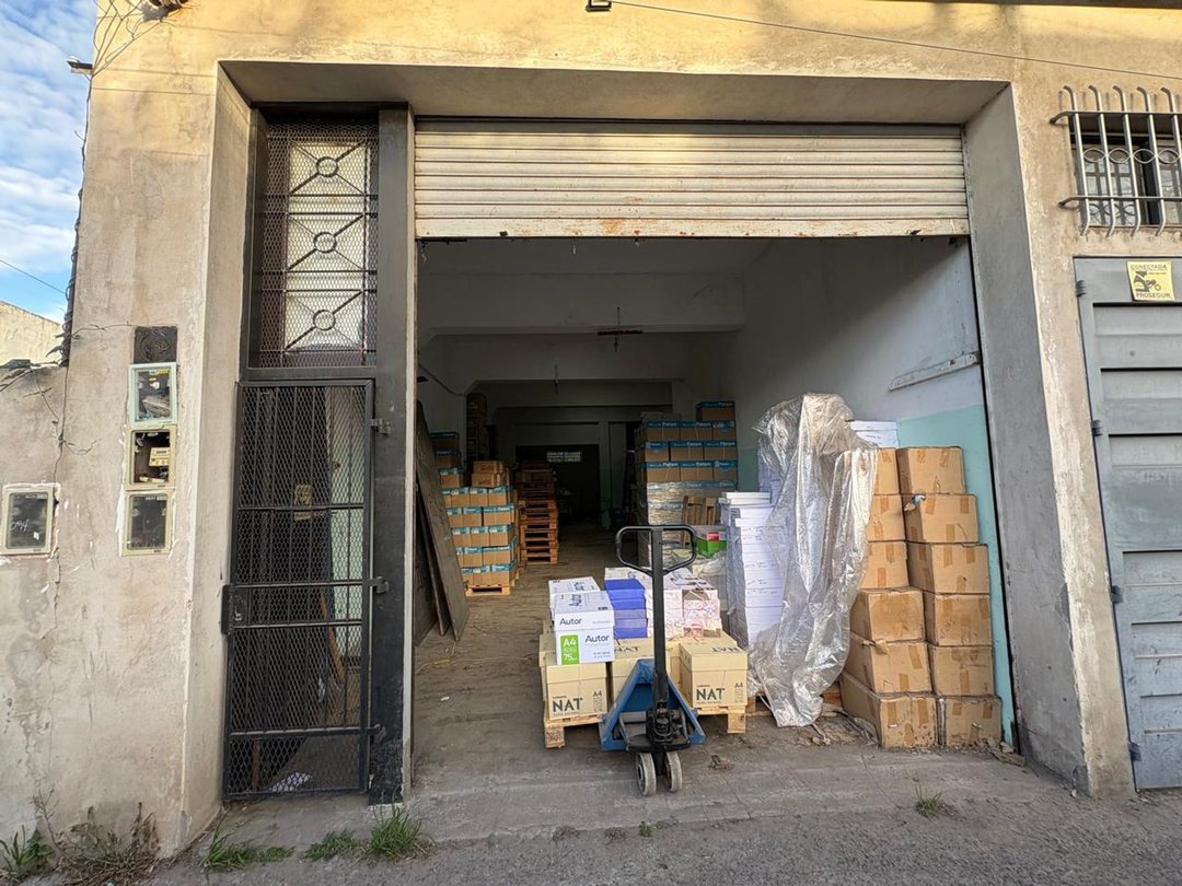 GALPON DE 147 m² EN ALQUILER EN LANUS