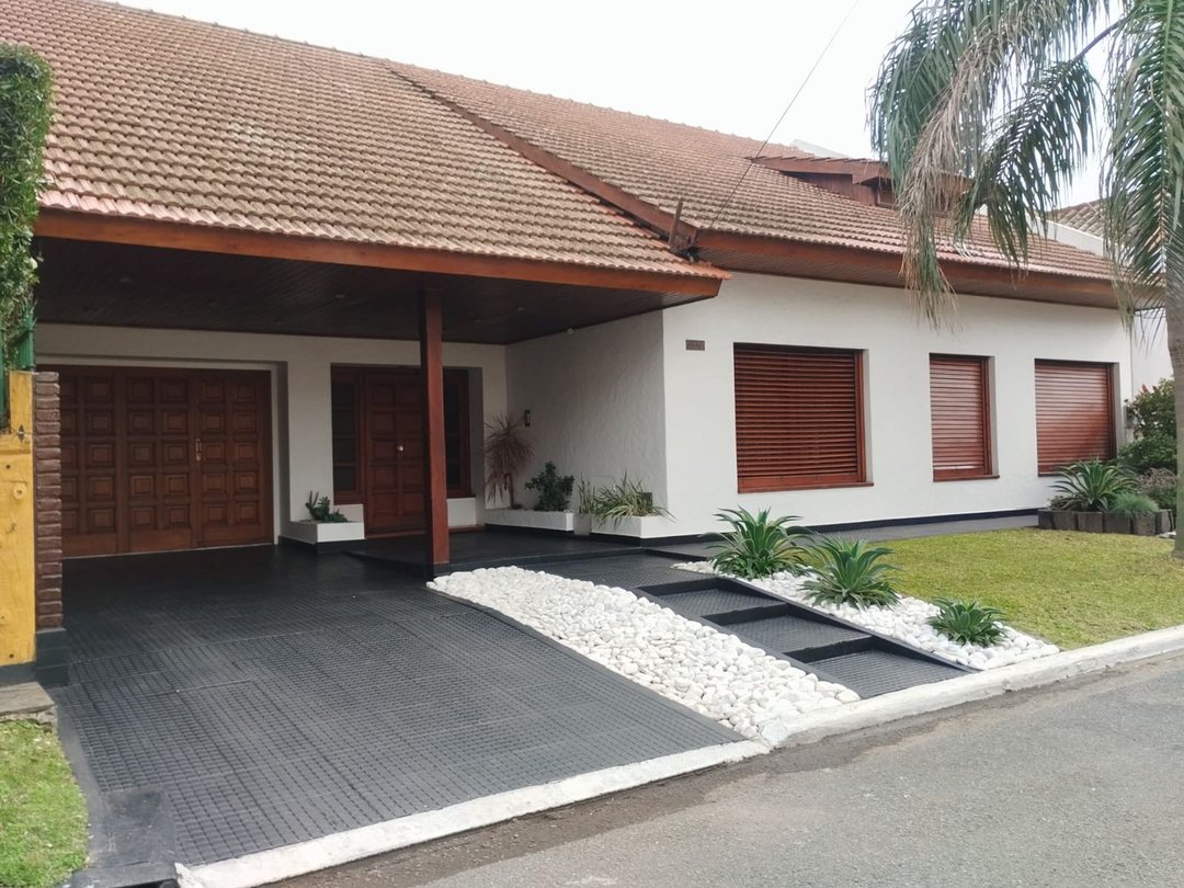 Casa en venta 5 ambientes Ciudad Evita