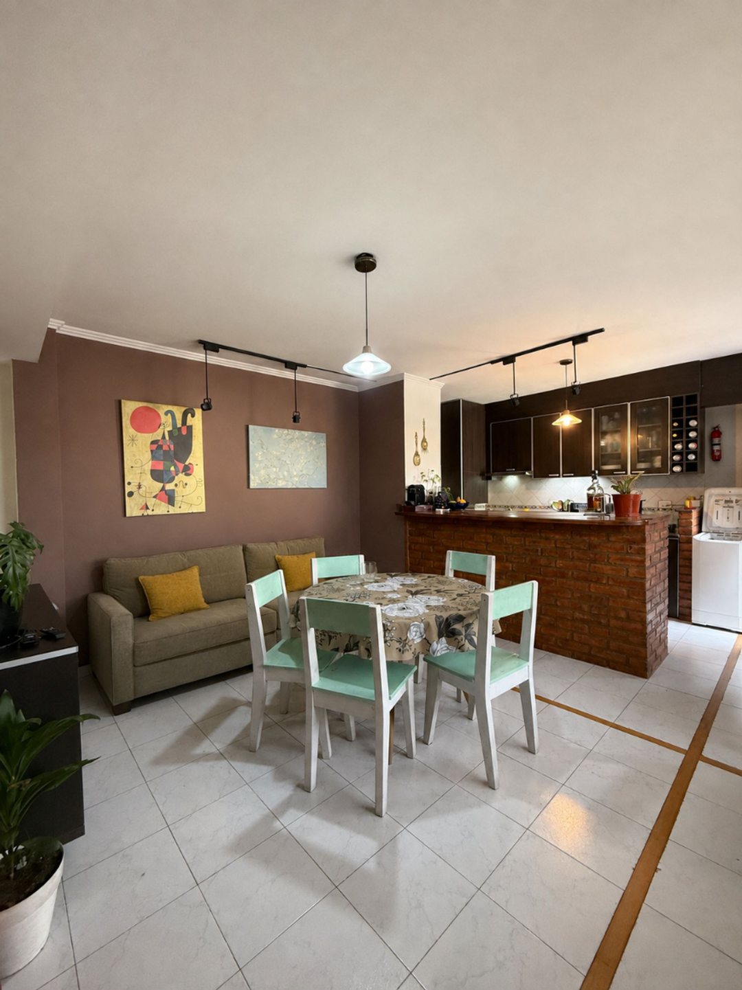 VENTA PH 3AMB CASEROS CENTRO