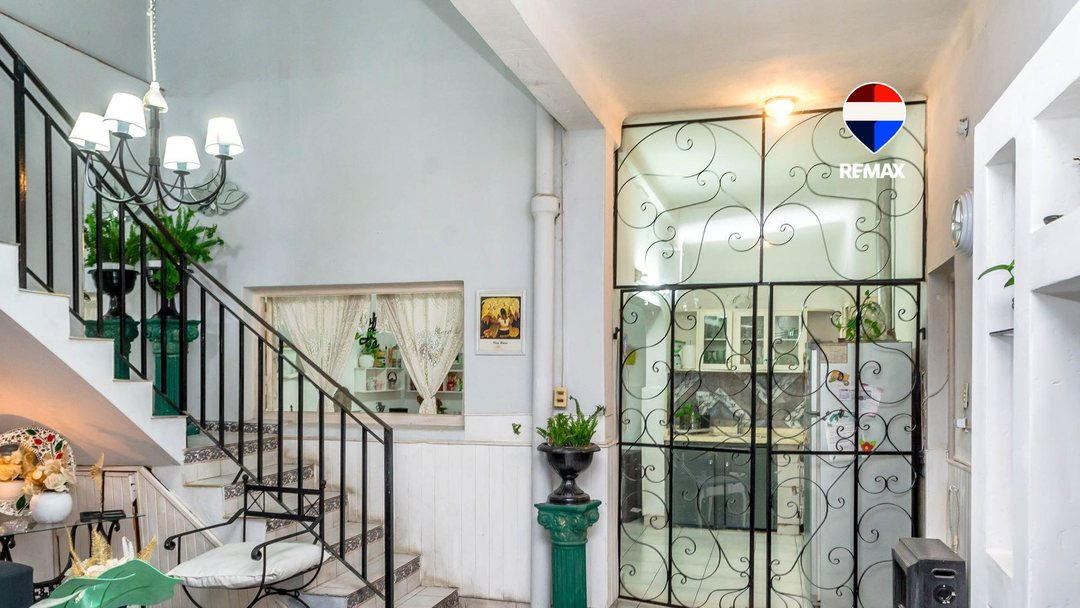 CASA VENTA ZONA PLAZA ALVARADO MACROCENTRO
