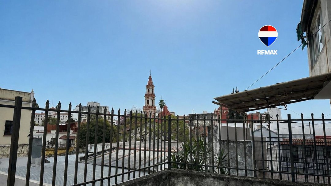 CASA A RECICLAR EN VENTA MACROCENTRO LERMA AL 100