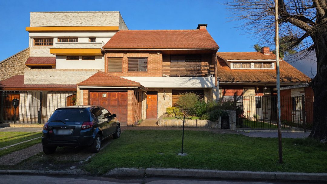 VENTA CASA 5AMB QUINCHO PARQUE PILETA