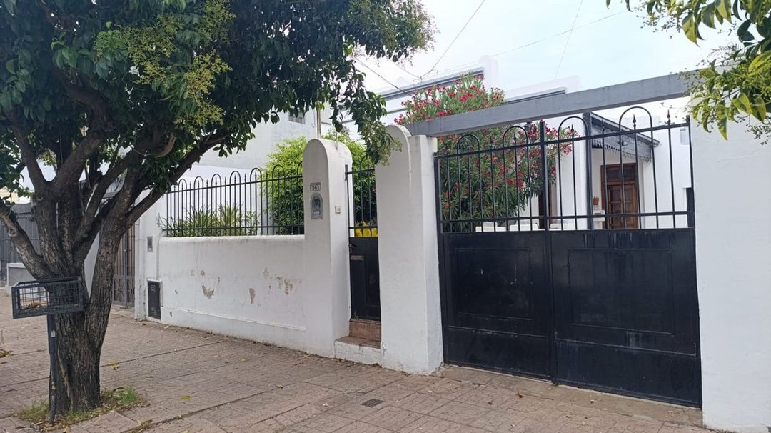 Venta Casa 3 habitaciones 25 de Mayo y Necochea