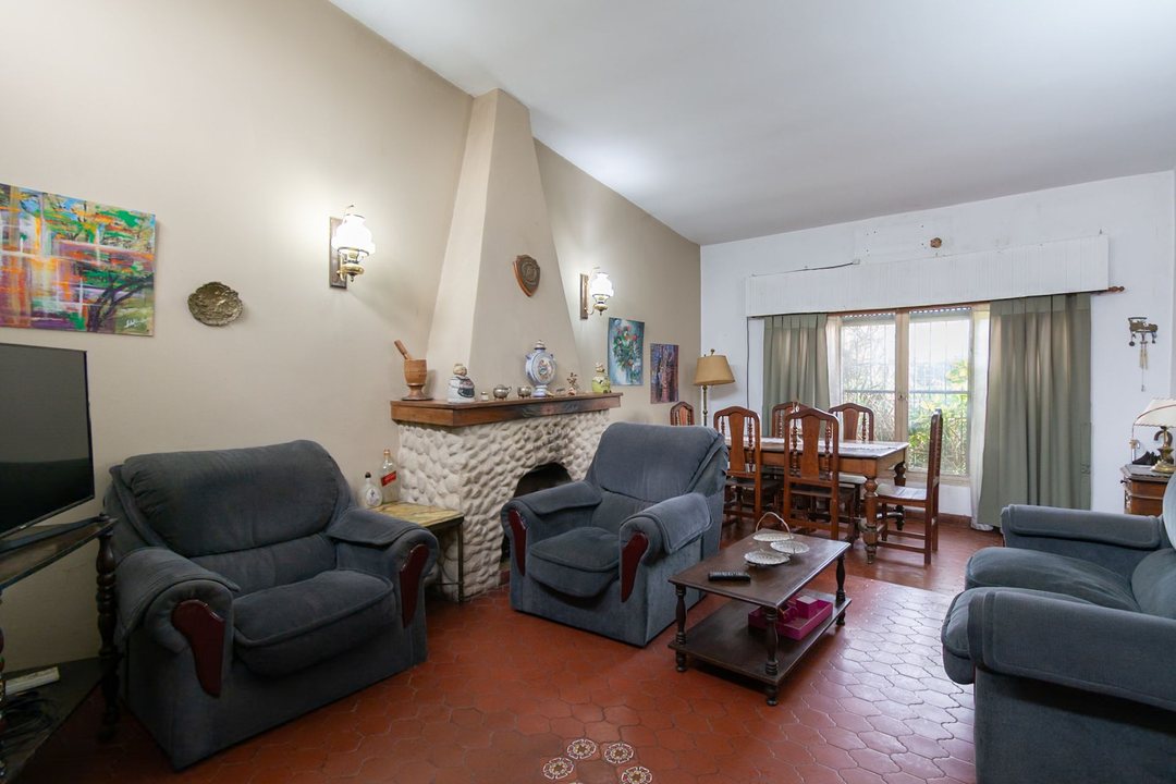 Venta Casa 4 Ambientes  San Miguel con Pileta