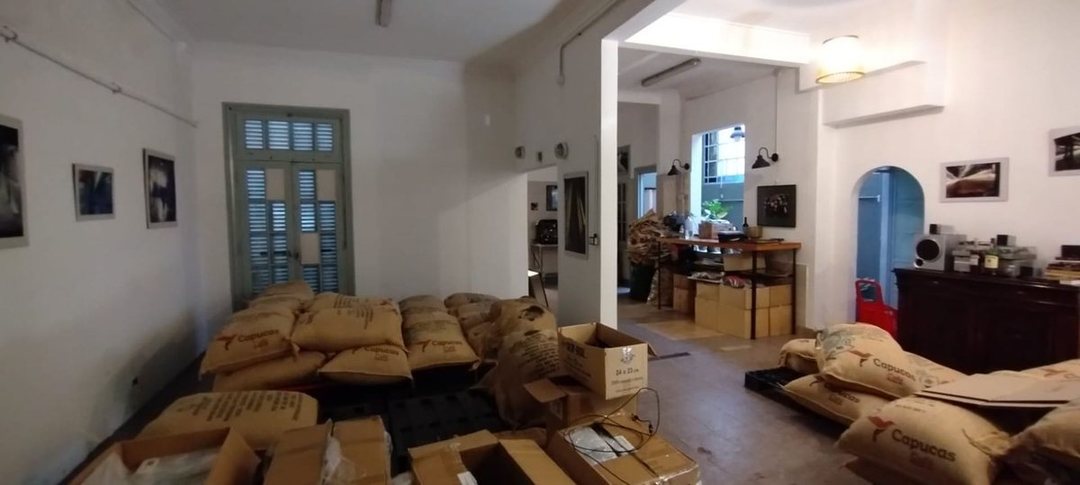 VENTA EN BLOCK DPTO CON IMPORTANTE DEPÓSITO/LOCAL