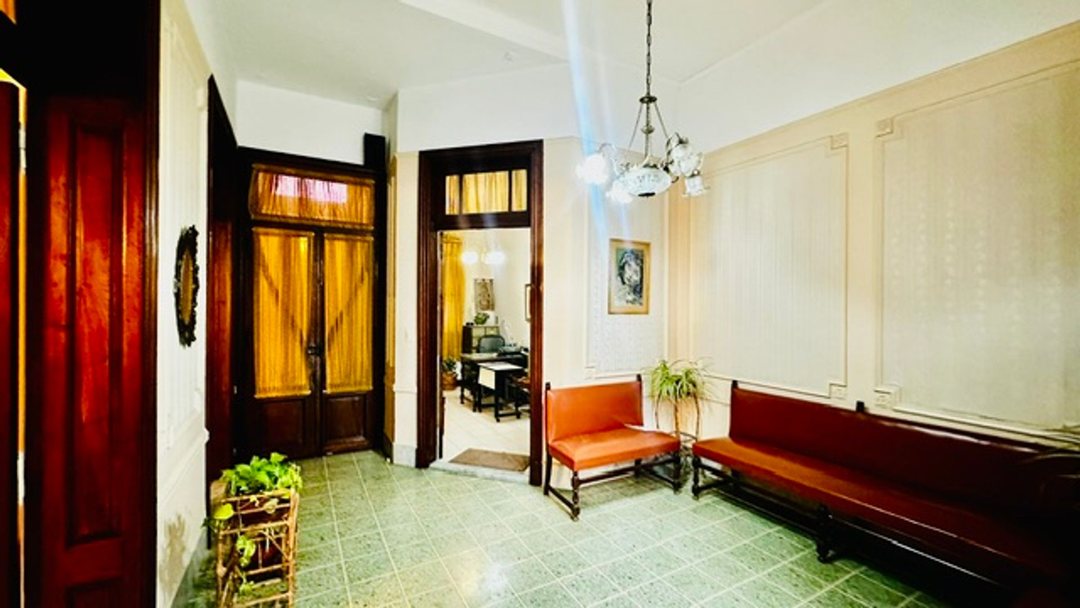 VENTA CASA 5 AMBIENTES C/PATIO - MONTE CASTRO