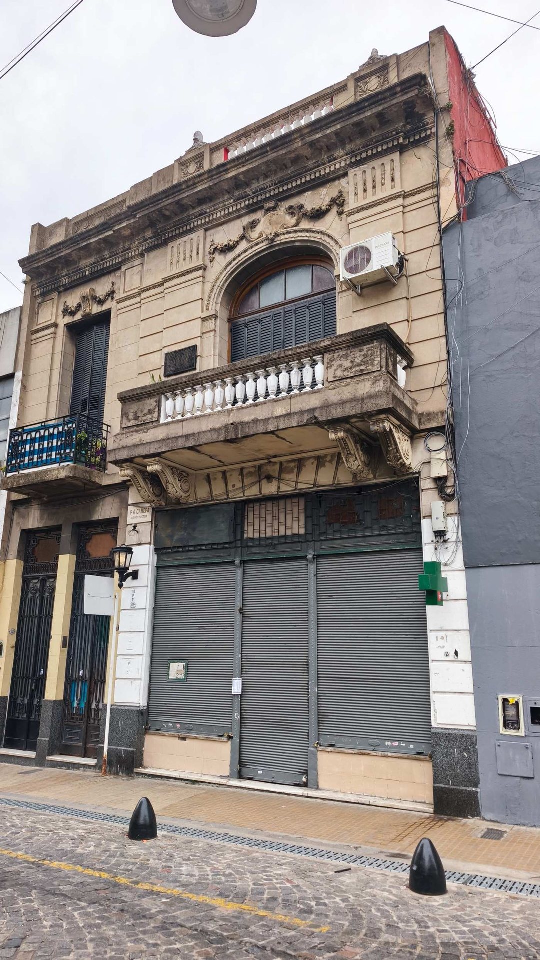 VENTA LOCAL comercial en San Telmo a reciclar