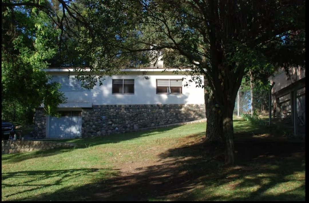 VENTA CASA FRENTE AL RIO POTRERO DE GARAY
