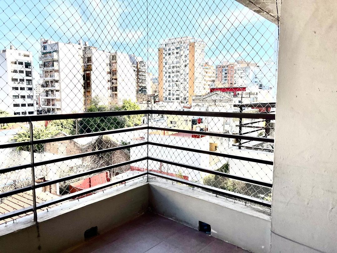 2 amb.Alquiler. Villa Urquiza. Balcón. M. Lum