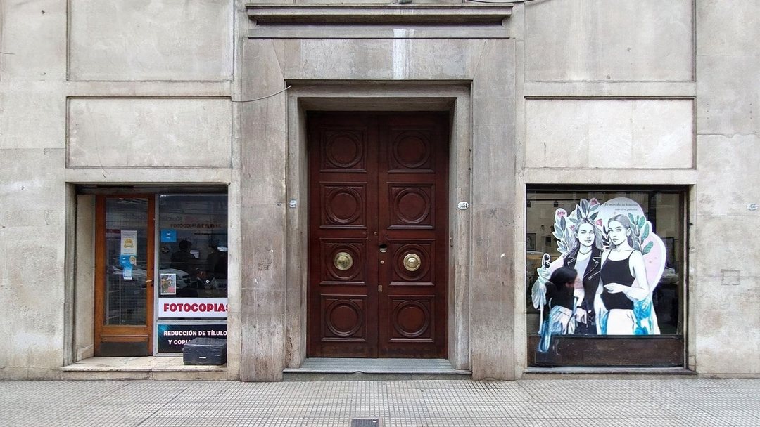 VENTA OFICINA LUMINOSA 25 M2 LAVALLE 1400