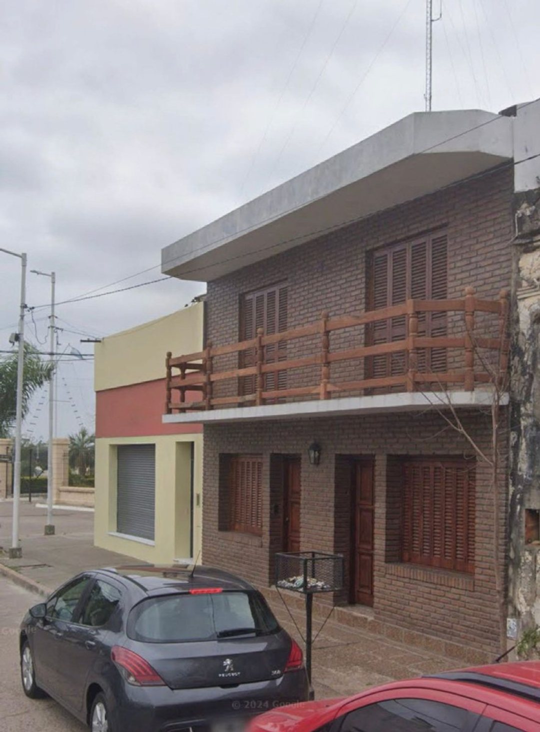 CASA EN VENTA CON LOCAL ZONA COSTANERA, GOYA