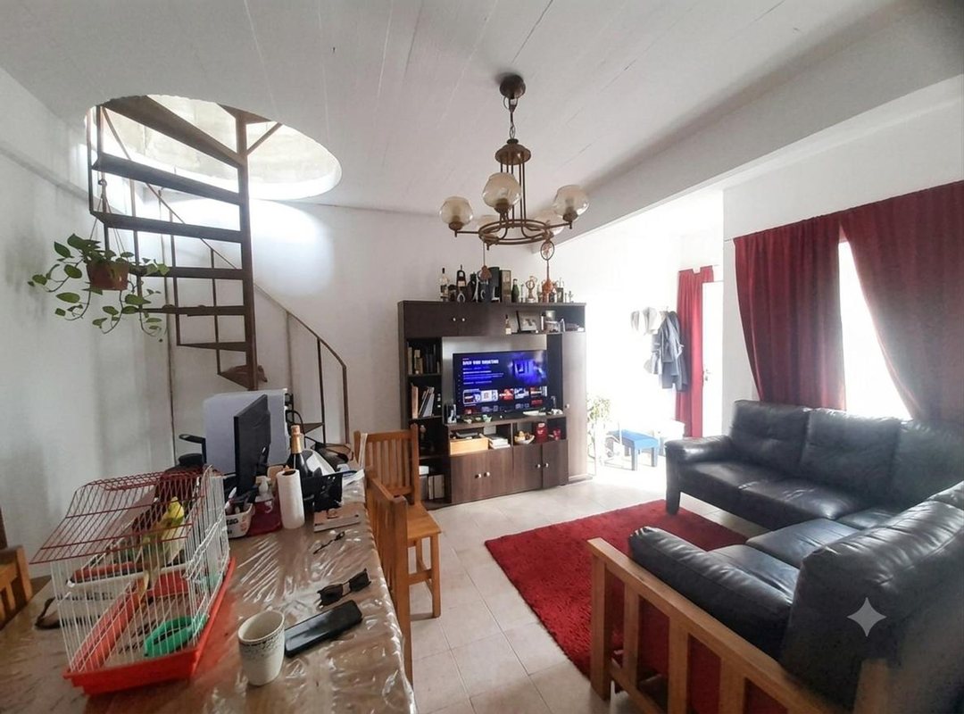 VENTA CASA 3 AMB C/ DEPTOS SAN MIGUEL