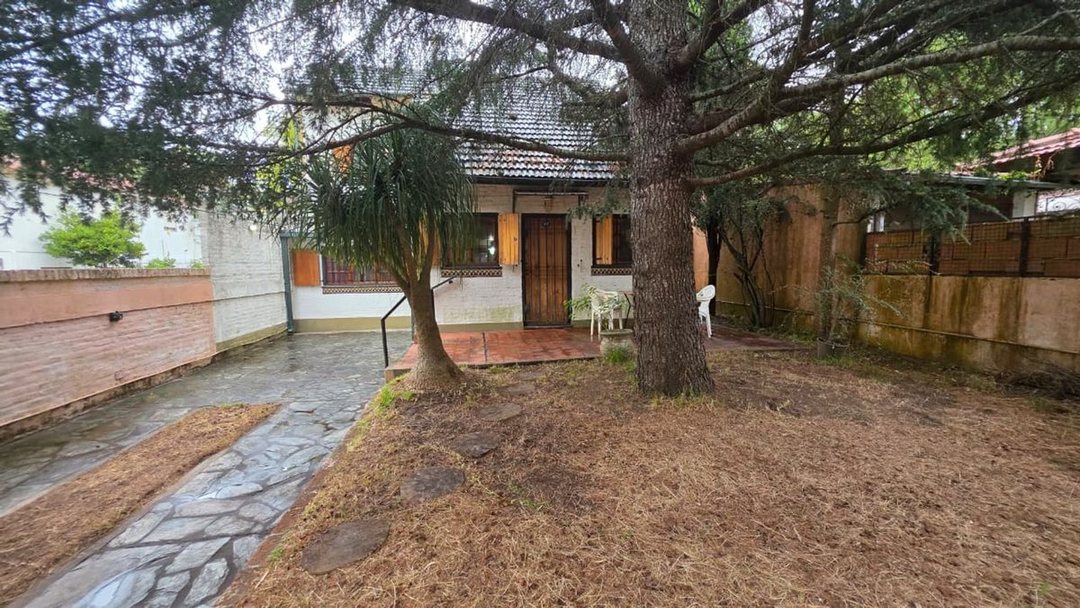 VENTA DE CASA 4 AMBIENTES EN SAN BERNARDO