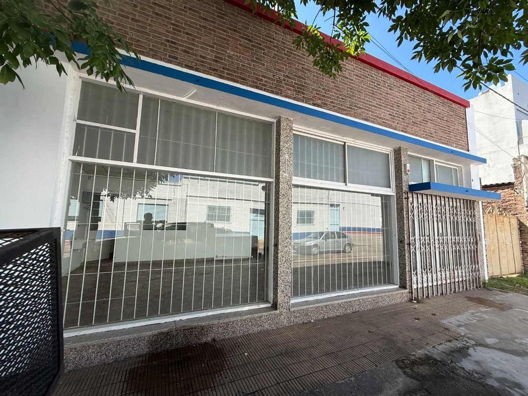 VENTA/LOCAL/DEPOSITO/RAFAELA