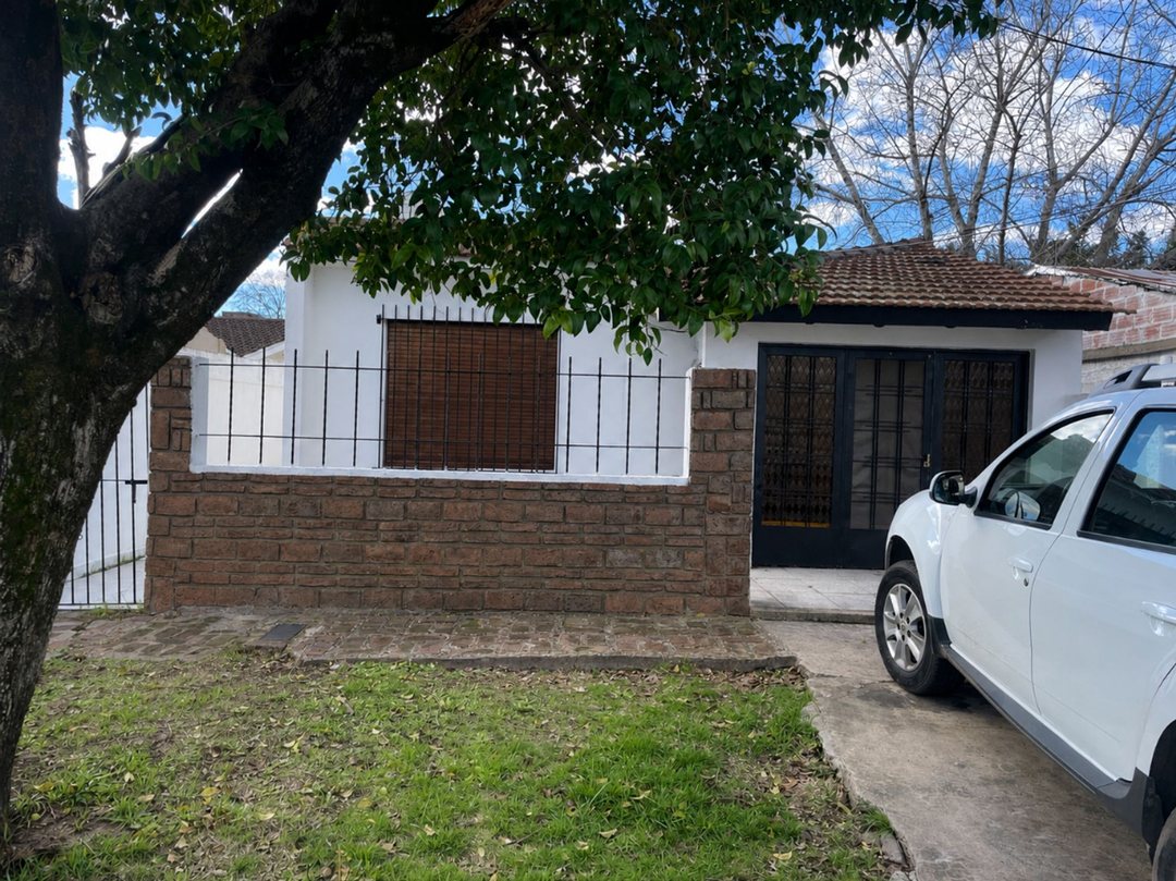 VENDO CASA 4AMB ADROGUE