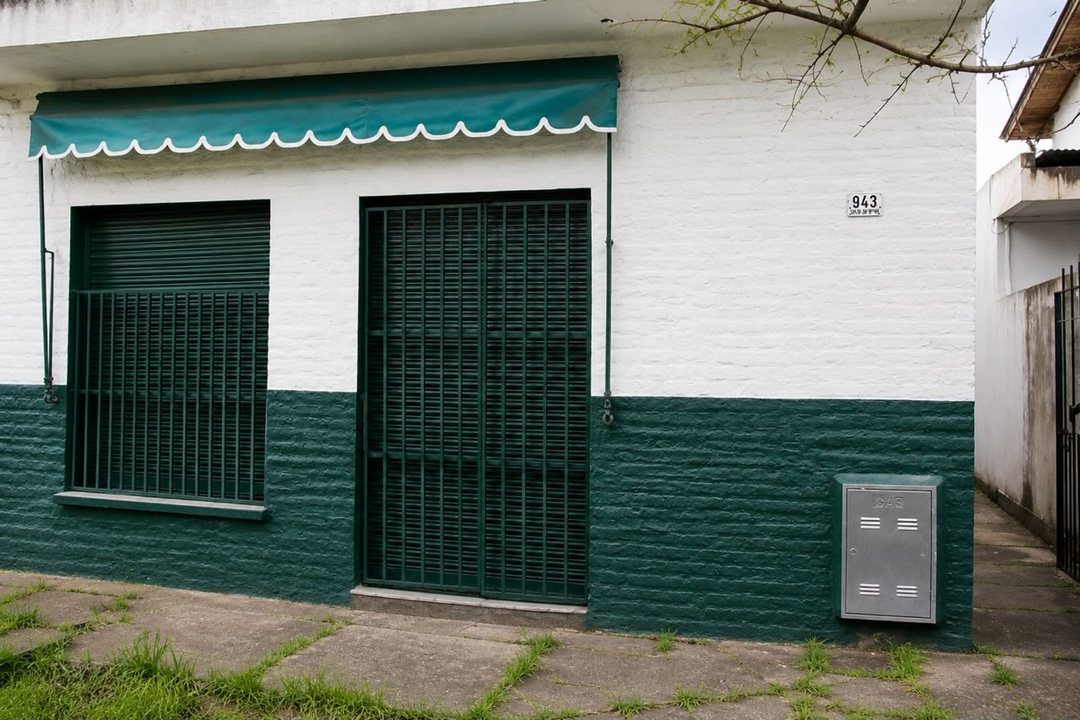 TERRENO EN VENTA EN EZEIZA CON LOCAL A REFACCIONAR