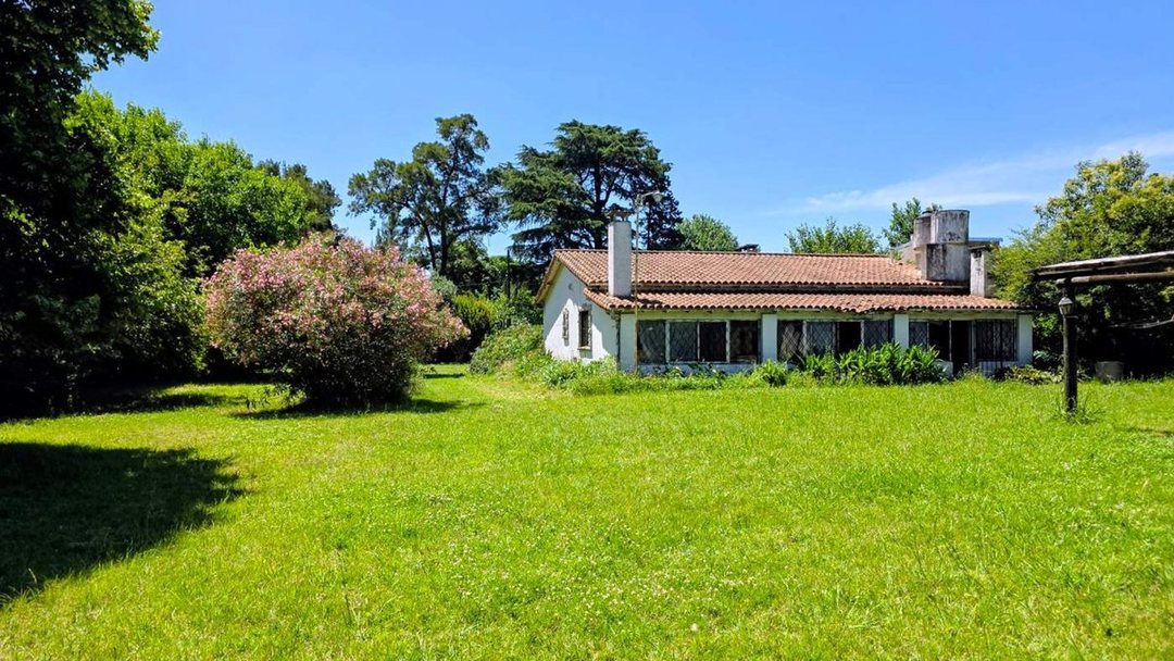 LOTE EN VENTA EN MONTE GRANDE EN ESQUINA