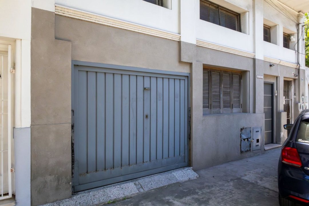 PH 4 AMBIENTES CON COCHERA EN VENTA EN CIUDADELA