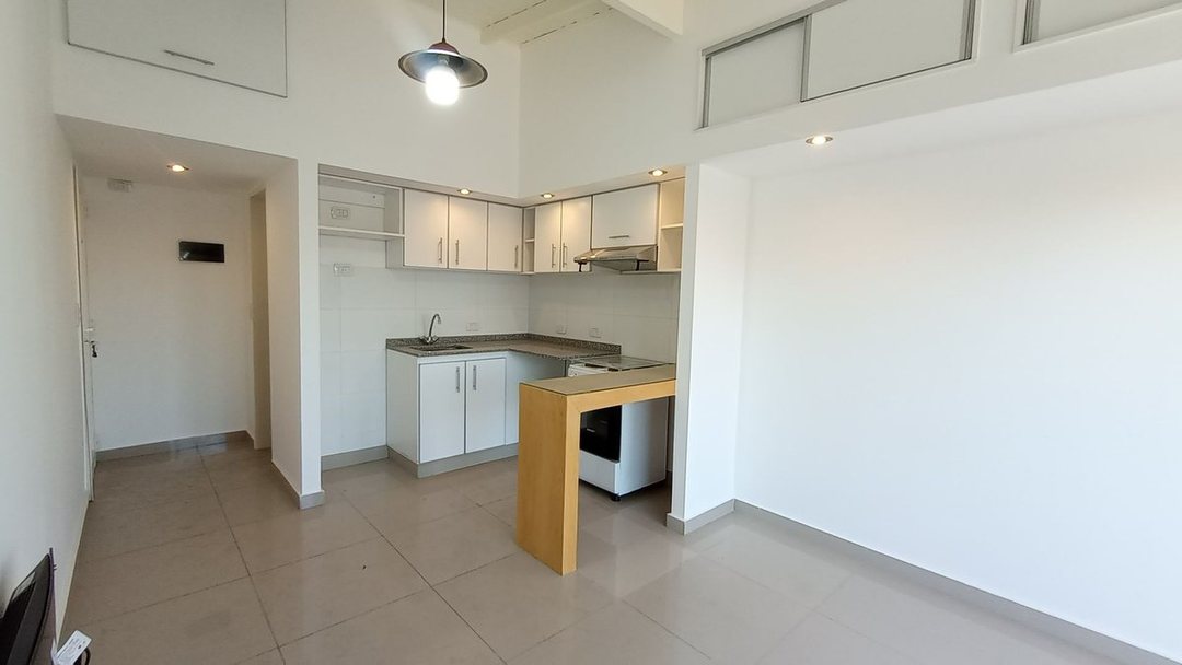 VENTA MONOAMBIENTE EN VENTA CON BALCON-MERLO