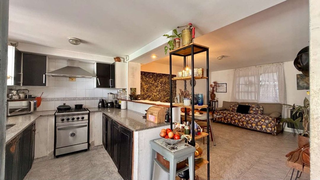 DUPLEX EN VENTA CITY BELL 2 DORMITORIOS Y PILETA