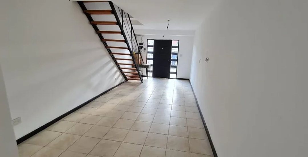 VENTA  DÚPLEX / DEPARTAMENTO 3 AMB  - HURLINGHAM