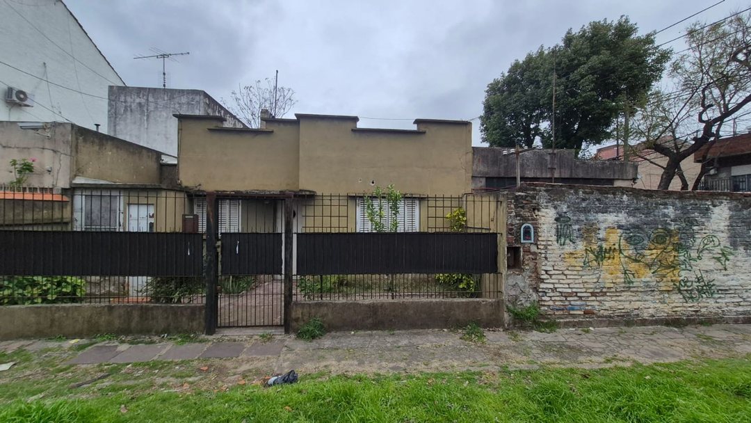 Ph 3 amb a reciclar  en esquina 230m2, Munro