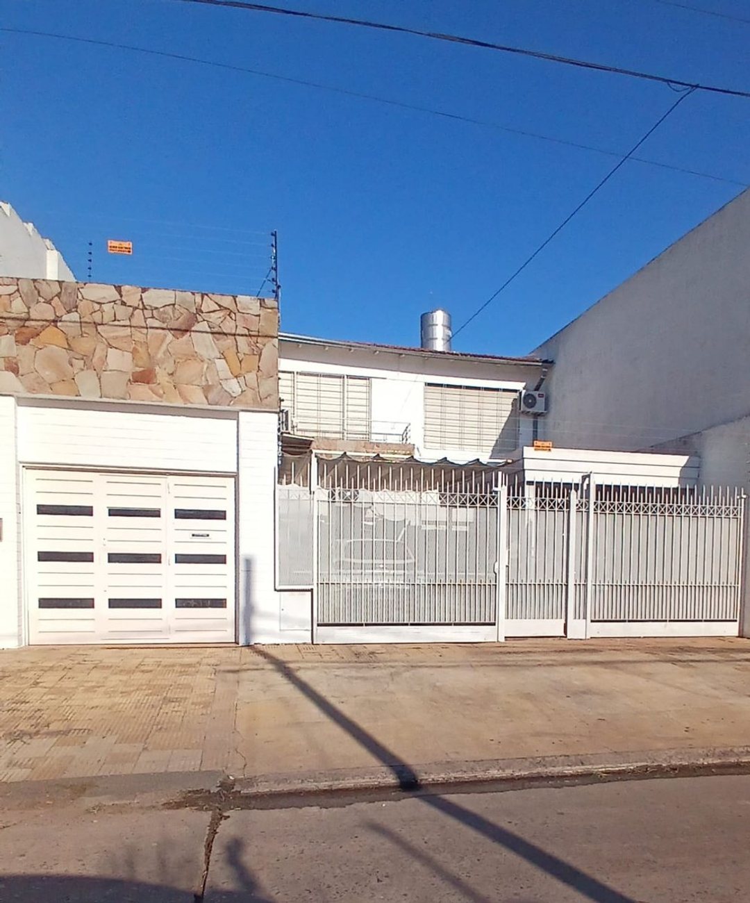 VENTA CASA 5 AMBIENTES EN RAMOS MEJIA
