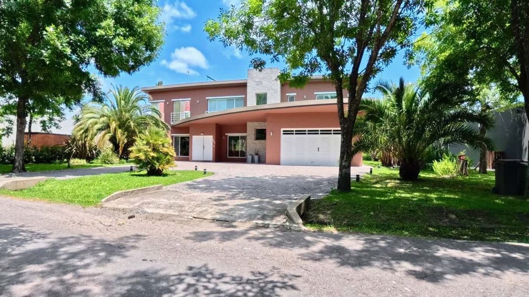 CASA EN VENTA MIRALAGOS