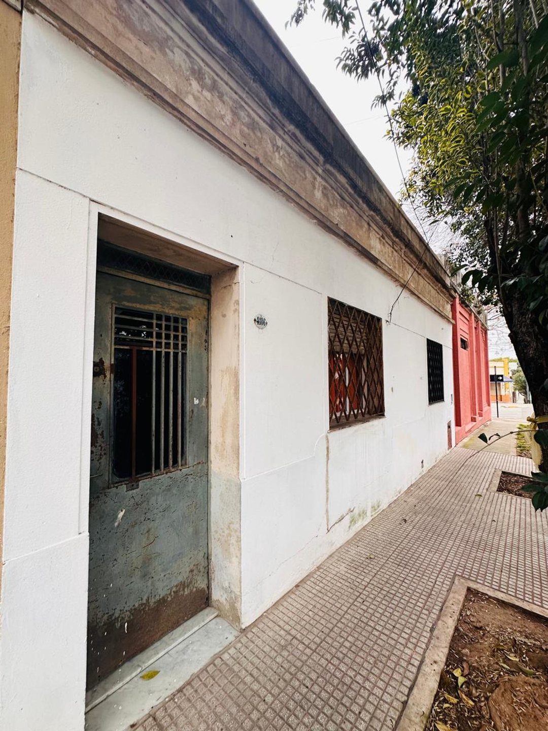 LOTE con dos PH en VILLA LUGANO