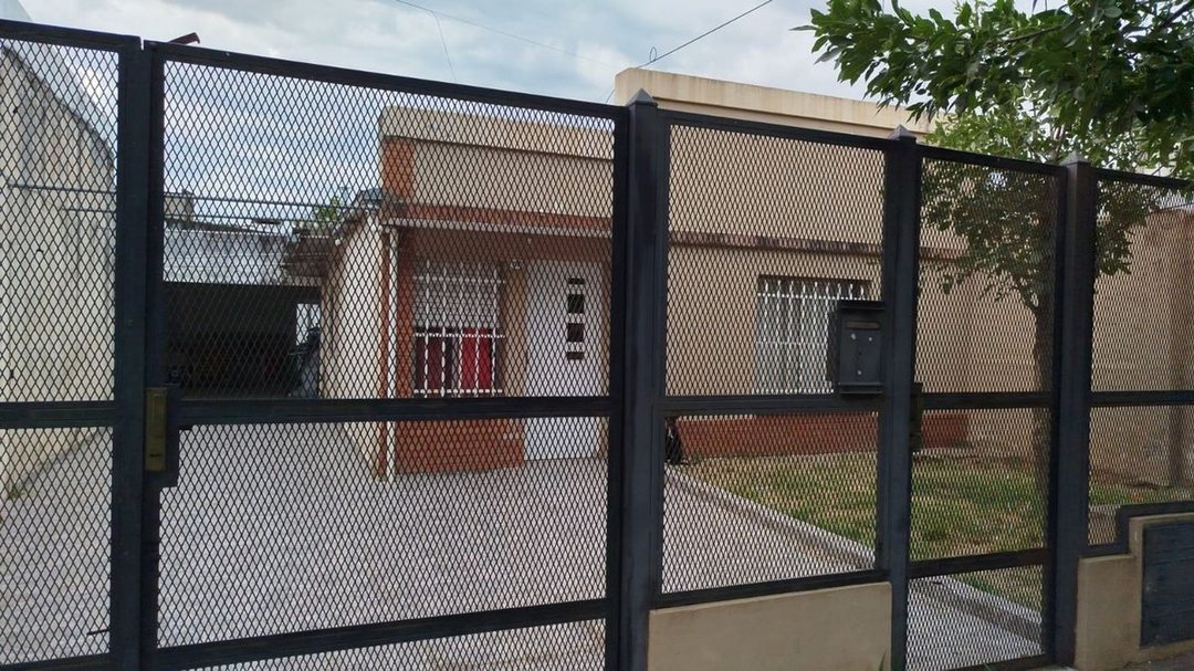 CASA EN VENTA EN PERGAMINO