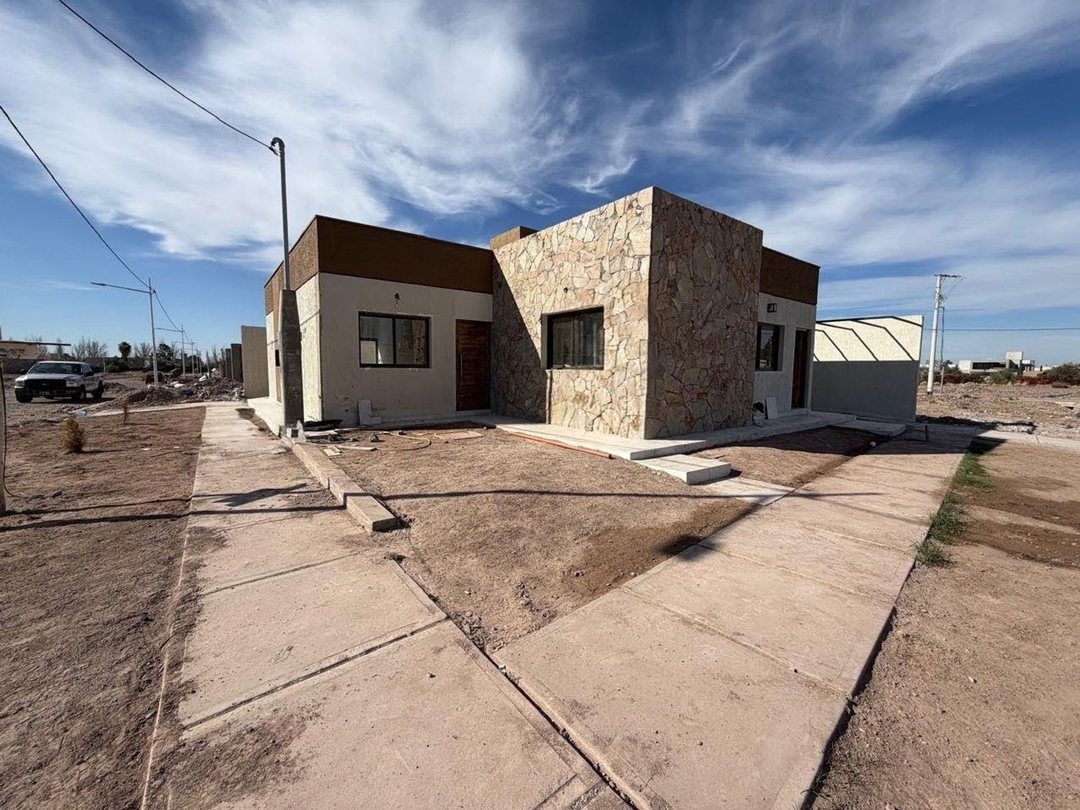CASA ESQUINA EN VENTA – VISTA MICHELO, MAIPÚ.