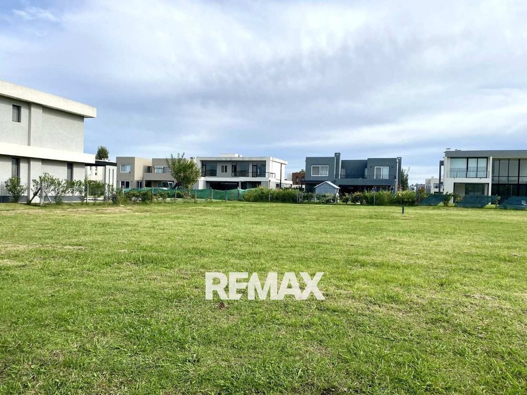 VENTA LOTE CENTRAL Bª CHATEAU PILAR