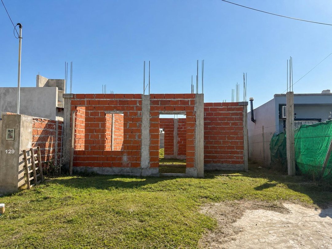 VENTA LOTE BARRIO PARQUE ASTOLFI II CON MEJORAS