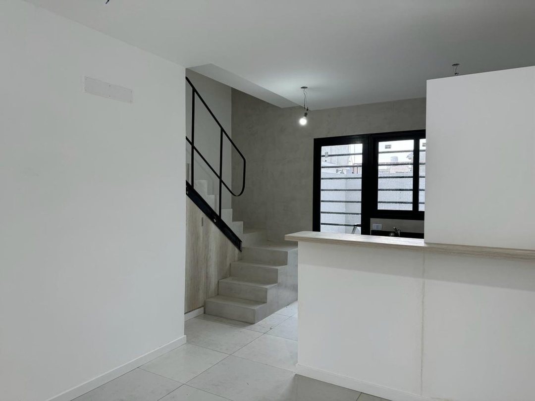 DUPLEX A ESTRENAR PALOMAR -  3 AMB. COCHERA, PATIO