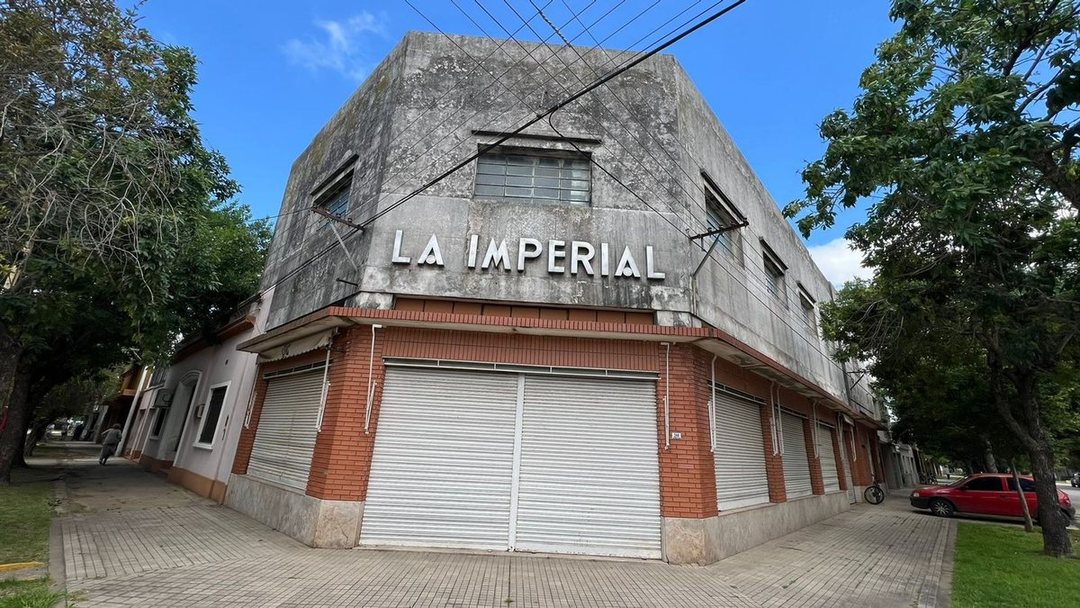 VENTA IMPORTANTE PROPIEDAD EN PEYRANO