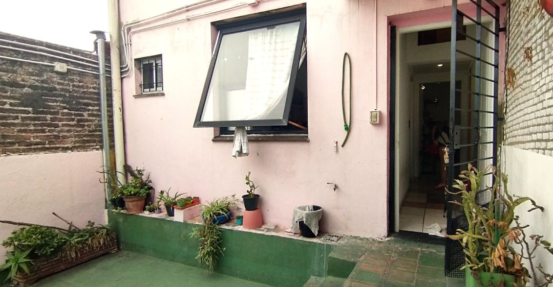OPORTUNIDAD EN SARANDÍ -6 MONOAMBIENTES + GARAGE