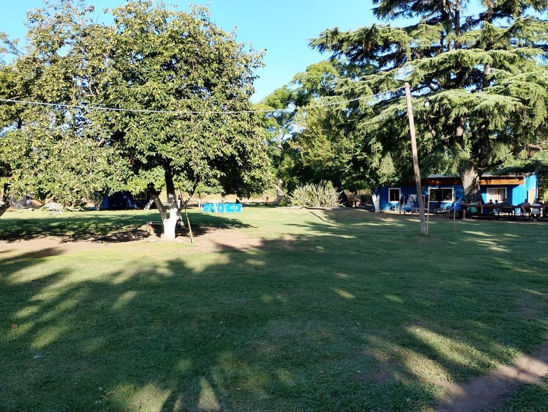 VENTA  DE LOTE,  CON VIVIENDAS. .