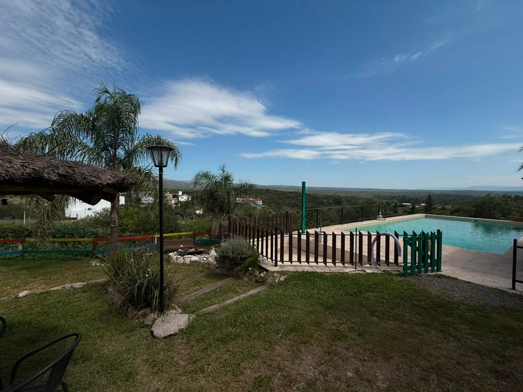 VENTA COMPLEJO 4 DEPARTAMENTOS   TANTI