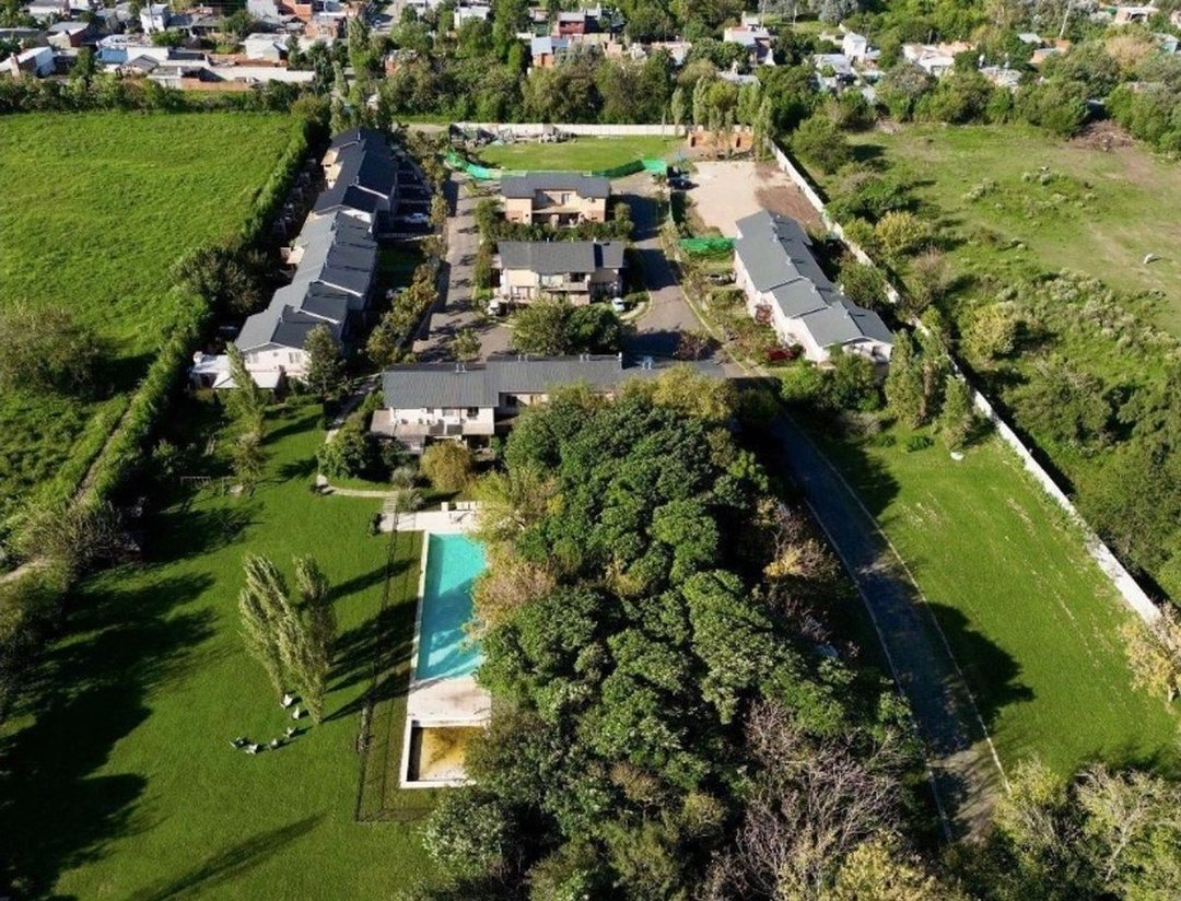 VENTA DUPLEX 3 AMB JARDIN PARRILLA COCHERA PILAR