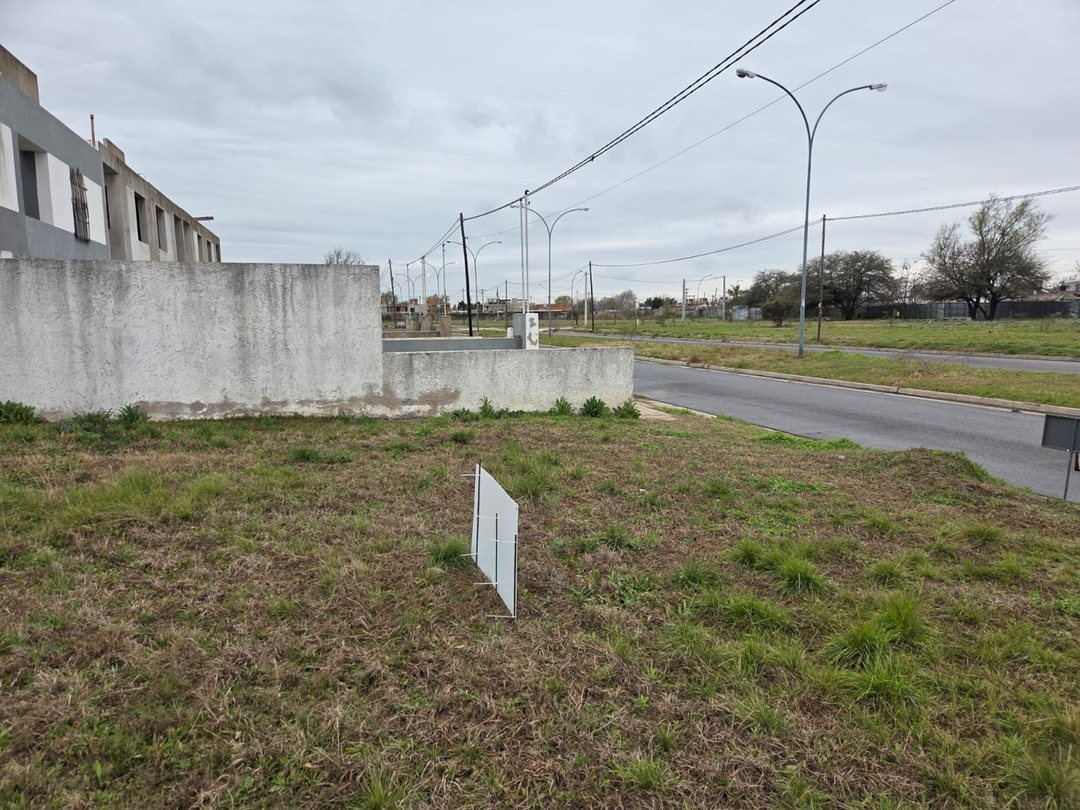 LOTE BARRIO NORTE 1 APTO DUPLEX ZONA CONSOLIDADA