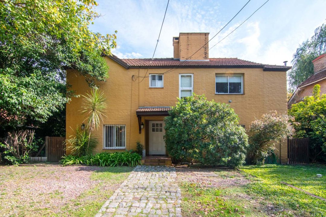 VENTA CASA 5 AMBIENTES - SAN CARLOS COUNTRY CLUB