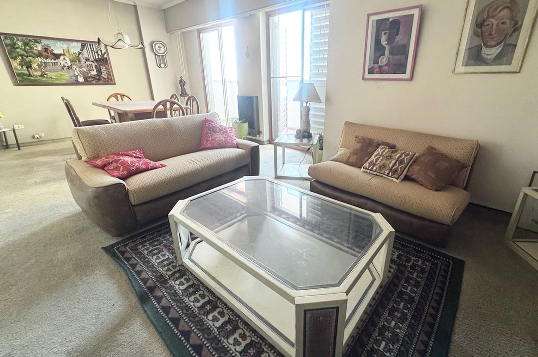 VENTA DEPARTAMENTO AVELLANEDA 4 AMBIENTES CON DEP.