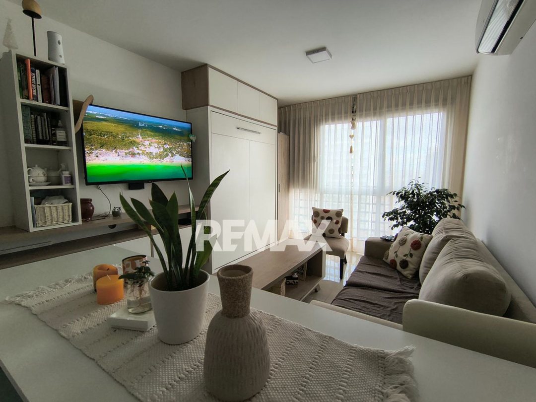 VENTA MONOAMBIENTE AMOBLADO CON COCHERA