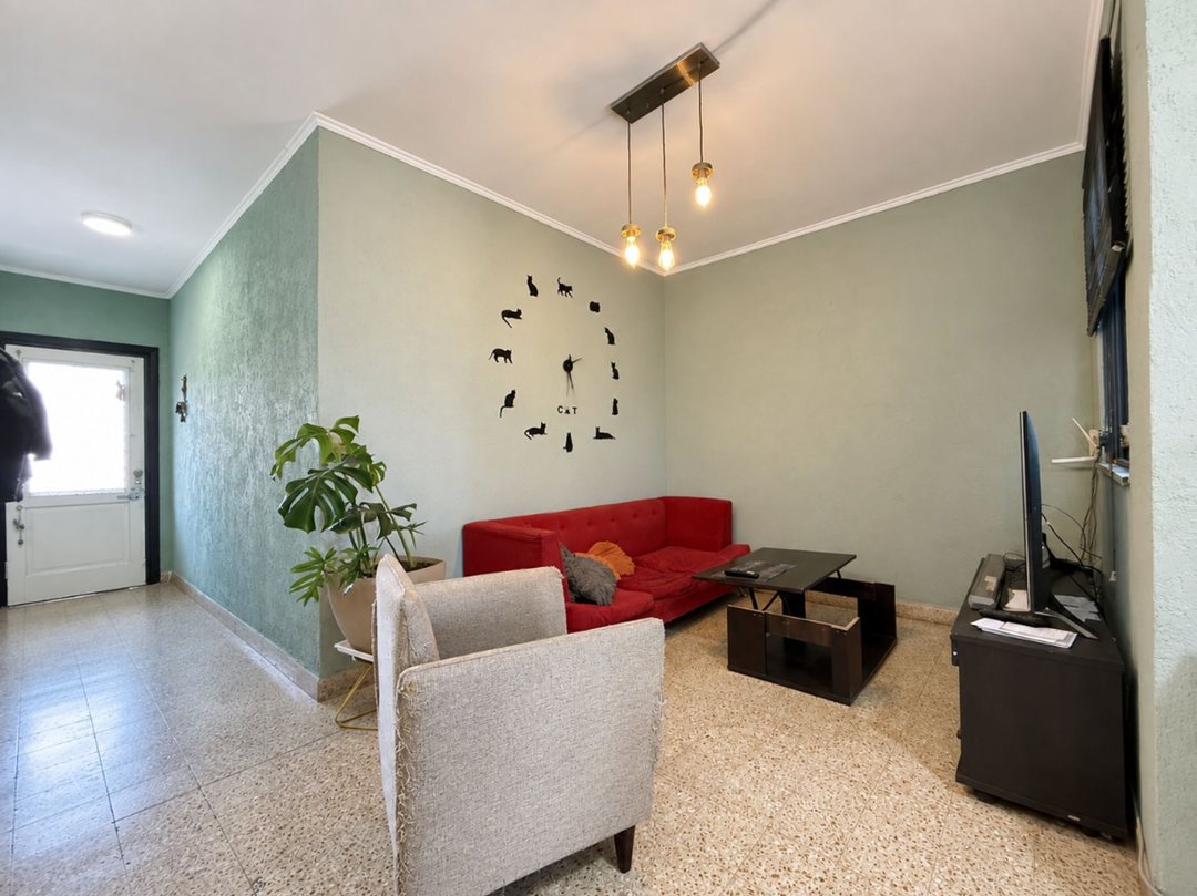 CASA 3 AMBIENTES C/DOBLE GARAGE Y PATIO