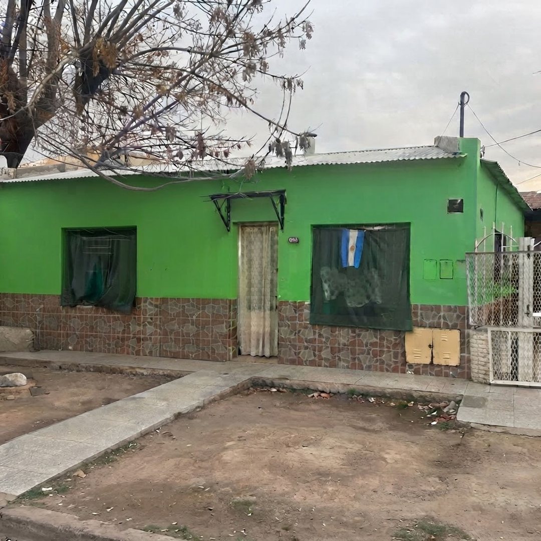 CASA Y 6 DEPARTAMENTOS EN VENTA. IDEAL INVERSIONES