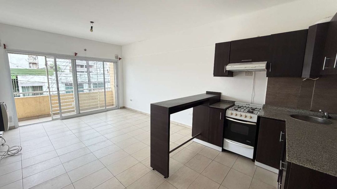 Venta Depto 2 amb con balcon en Martin Coronado