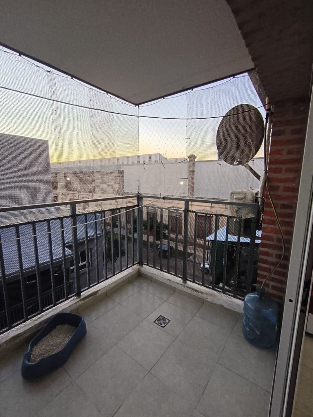 Venta departamento 3 amb, muy amplio 3er piso