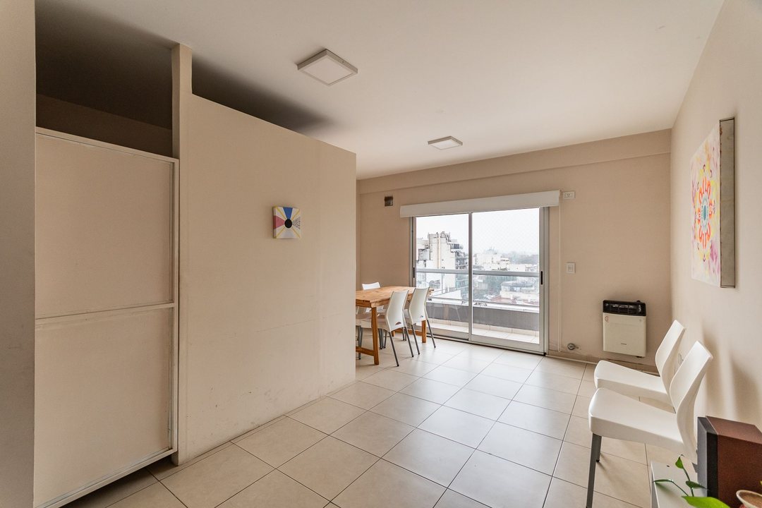 DEPARTAMENTO 3 AMBIENTES VENTA MONTE CASTRO BALCON